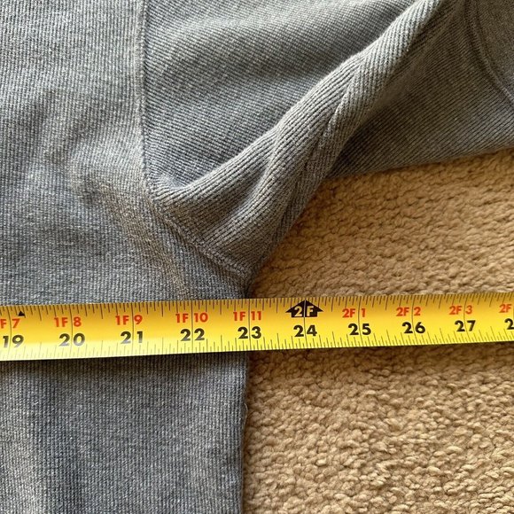 Timberland Sweater Mens Large *Stain* Crewneck Short Sleeve Grey Logo - Picture 9 of 10